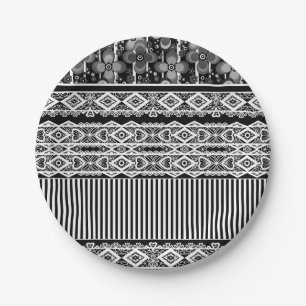 Schwarz-Weiß-Muster mit Spitzen und Patchwork Pappteller