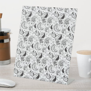 Schwarz-Weiß-Paisley-Muster - Elegante Textilkunst Sockelschild