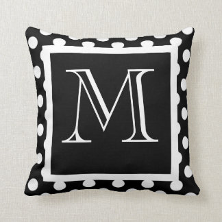 Schwarz-Weiß Polka Dot Mit Monogramm Kissen