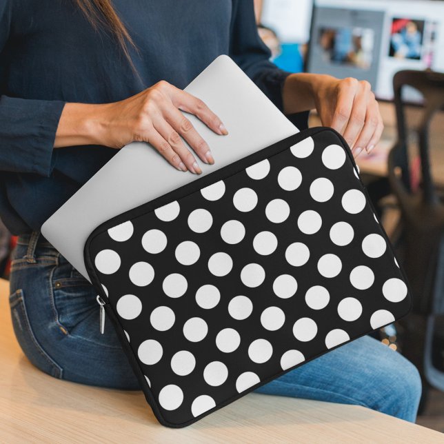 Schwarz-Weiß-Polka-Punkte, Polka-Dot-Muster Laptopschutzhülle (Von Creator hochgeladen)