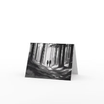 Schwarz-Weiß-Romantik-Couplerwanderung im Wald