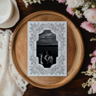 Schwarz-Weiß-romantische gotische Fotografie Save The Date