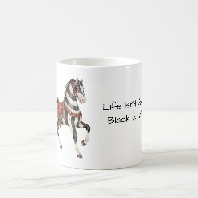 Schwarz Weiß Rotes Pferd Kaffeetasse (Mittel)