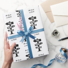 Schwarz-Weiß-Rustikale Antler Die Jagd ist vorbei Geschenkpapier