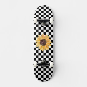 Schwarz-Weiß-Schachtel und Sonnenblumendruck Skateboard