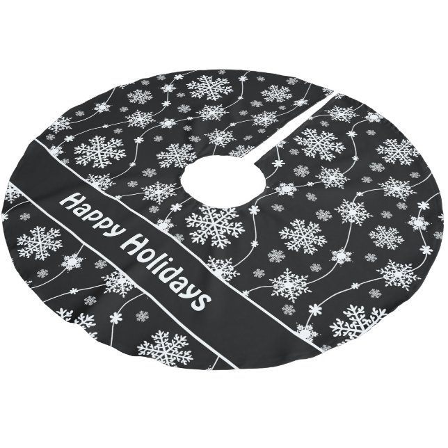 Schwarz-Weiß-Schneeflocken-Monogramm Polyester Weihnachtsbaumdecke (Schrägansicht)