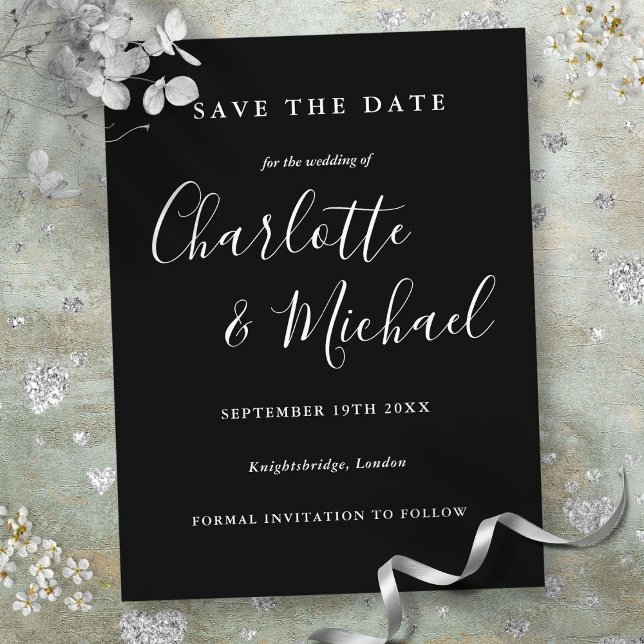 Schwarz-Weiß-Script-Hochzeit 'Save the Date'-Karte Postkarte (Black And White Script Wedding Save the Date Card)