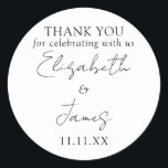 Schwarz-Weiß-Script-Hochzeit Vielen Dank Runder Aufkleber<br><div class="desc">Diese Schwarz-Weiß-minimalistisch elegante Skript Hochzeit danke Ihnen Aufkleber kann mit Ihren Informationen in der schicken Typografie personalisiert werden. Entwickelt von Thisisnotme©</div>