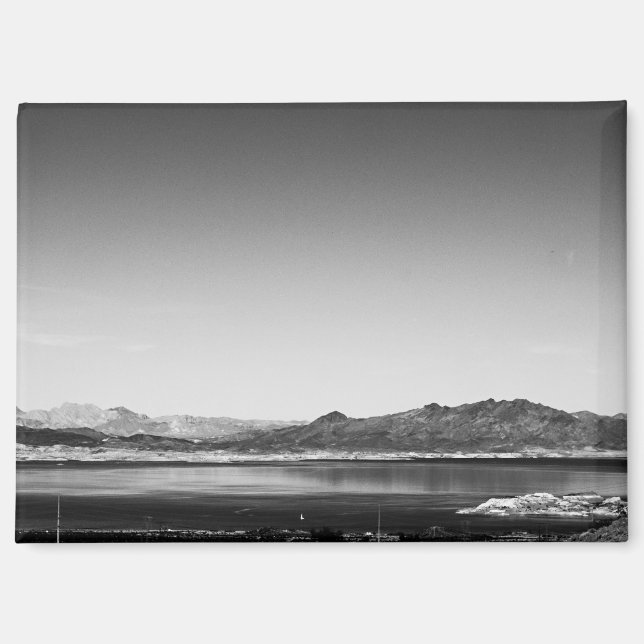 Schwarz-Weiß-See-Mead-Landschaft Magnet (Vorderseite)