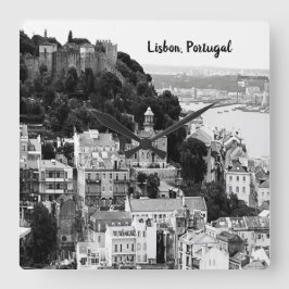 Schwarz-Weiß-Skyline von Lissabon Portugal  Quadratische Wanduhr
