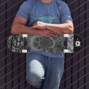 Schwarz-weiß Spiral Edgy Skateboard