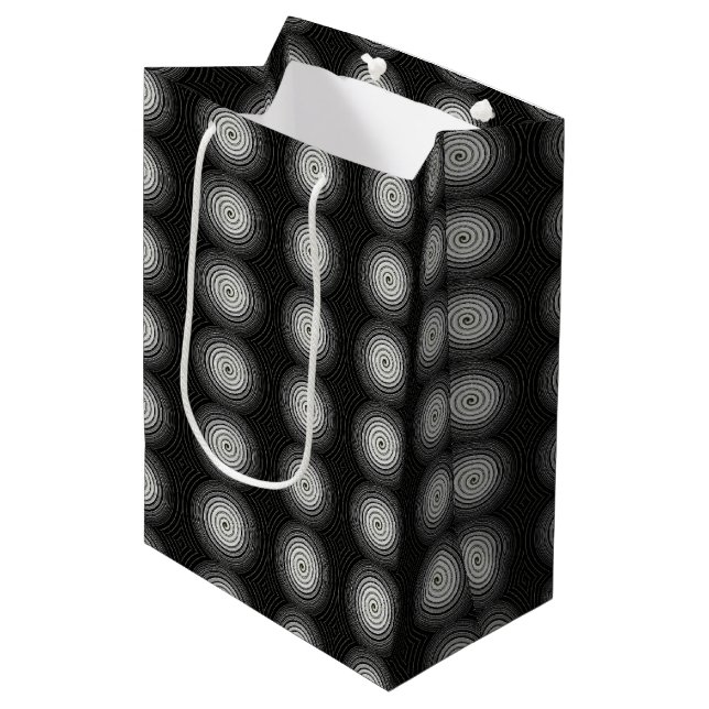 Schwarz-Weiß-Spirale Mittlere Geschenktüte (Vorderseite Schrägansicht)