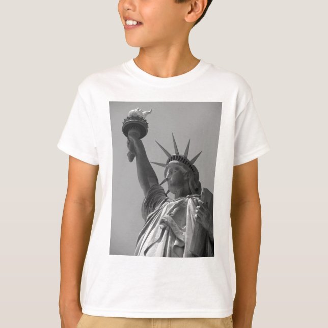 Schwarz-Weiß-Statue der Freiheit New York City T-Shirt (Vorderseite)