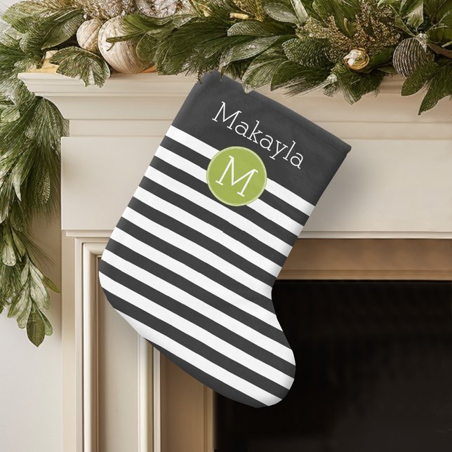 Schwarz-Weiß-Streifen Muster Grüne Monogramm Kleiner Weihnachtsstrumpf (Personalized Christmas Stocking)