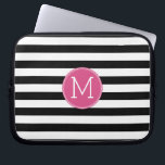 Schwarz-Weiß-Streifen Muster - Hot-Pink-Monogramm Laptopschutzhülle<br><div class="desc">Ein kühnes und modernes Design mit einem Bereich für Monogramme. Wenn Sie das Kunstwerk anpassen oder den Schriftart ändern möchten,  können Sie auf den Bereich anpassen klicken. Dies führt Sie zum Design-Tool,  mit dem Sie viele Änderungen vornehmen können.</div>