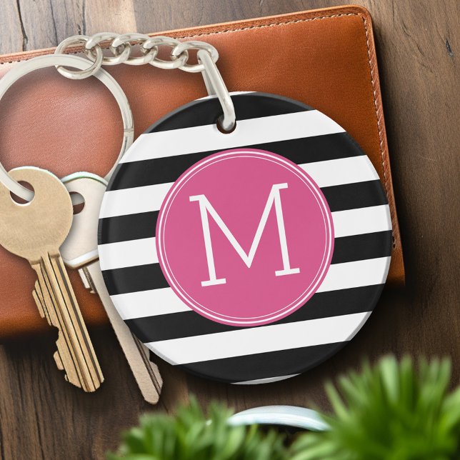Schwarz-Weiß-Streifen Muster - Hot-Pink-Monogramm Schlüsselanhänger (Personalized Keychain - pink and black with monogram)