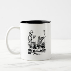 Schwarz-Weiß-Szene einer urbanen Straße in New Yor Zweifarbige Tasse