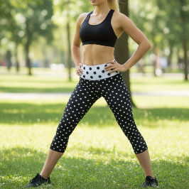 Schwarz & Weiß Tiny Polka Dot High Waisted Capris