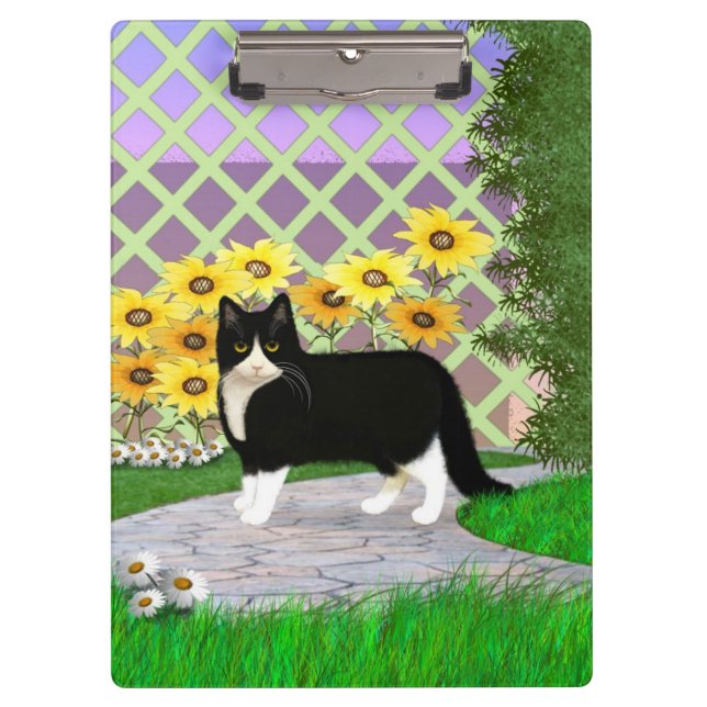 Schwarz-Weiß Tuxedo Katze im Garten Klemmbrett (Vorderseite)