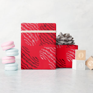 Schwarz-Weiß-Wechselherz-Linien auf Rot Geschenkpapier