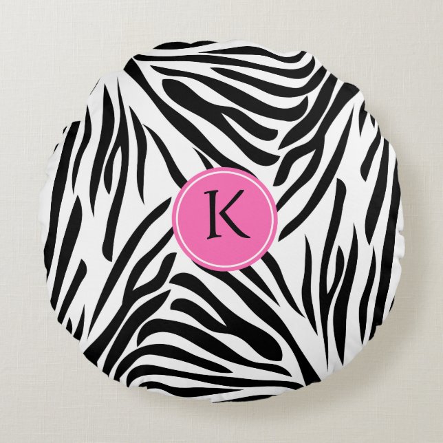 Schwarz-Weiß-Zebra-Monogramm-Druck mit Hot-Rosa Rundes Kissen (Vorderseite)
