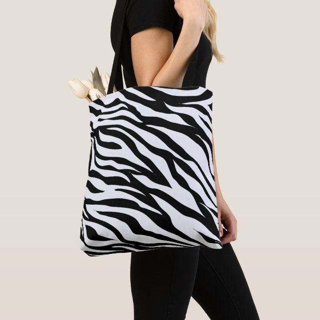 Schwarz-Weiß-Zebra-Tierdruck  (Von Nahem)
