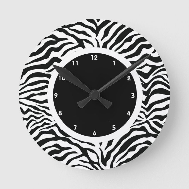 Schwarz-Weiß-Zebrastreifen Runde Wanduhr (Vorderseite)