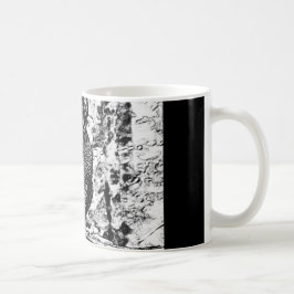 Schwarz-Weiß-zeichn von Rooster auf der Tasse