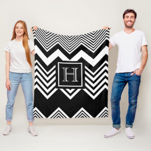 Schwarz-Weiß-Zickzack Fleecedecke