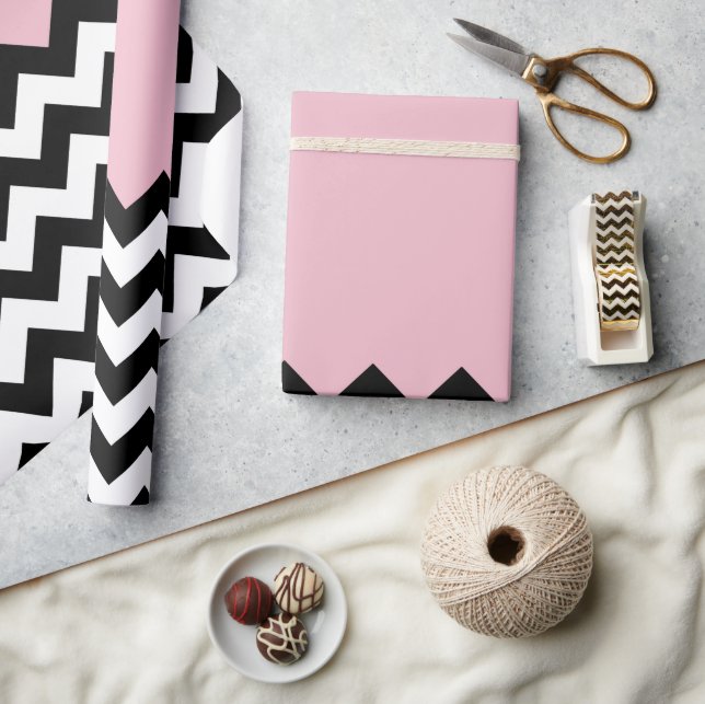 Schwarz-Weiß-Zigzag-Muster, Zickzack, rosa Geschenkpapier (Kunsthandwerk)