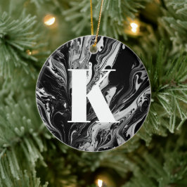 Schwarz-weiße Farbtöne für den Anfangsbuchstaben Keramik Ornament