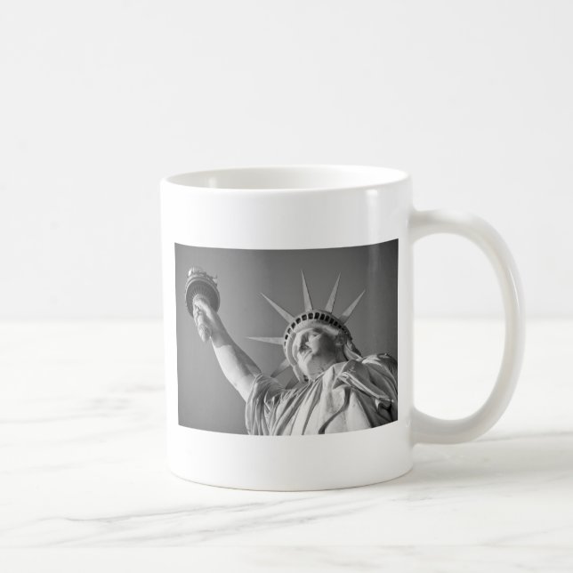 Schwarz-weiße Freiheitsstatue Kaffeetasse (Rechts)