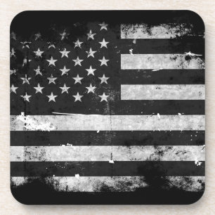 Schwarz-weiße Grunge-amerikanische Flagge Getränkeuntersetzer