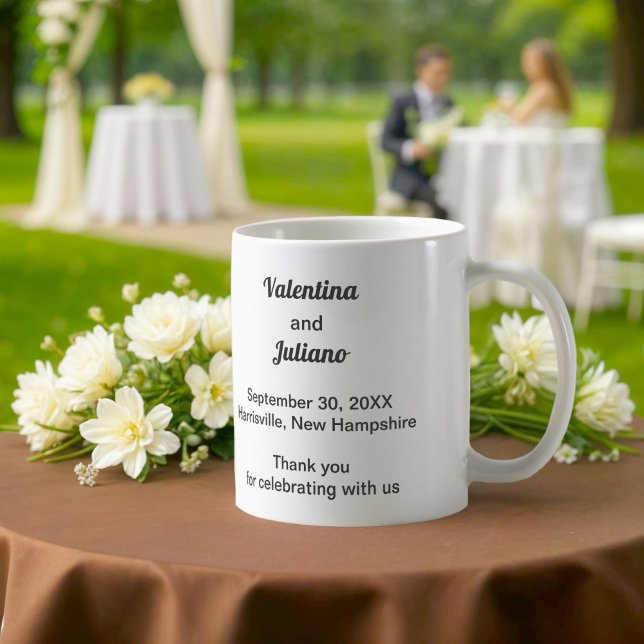 Schwarz-weiße Hochzeits-Tasse Kaffeetasse (Typography style black and white wedding mug)