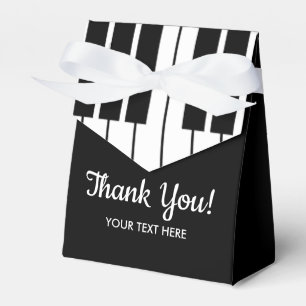 Schwarz-weiße Klaviertasten-Tastatur danke Geschenkschachtel