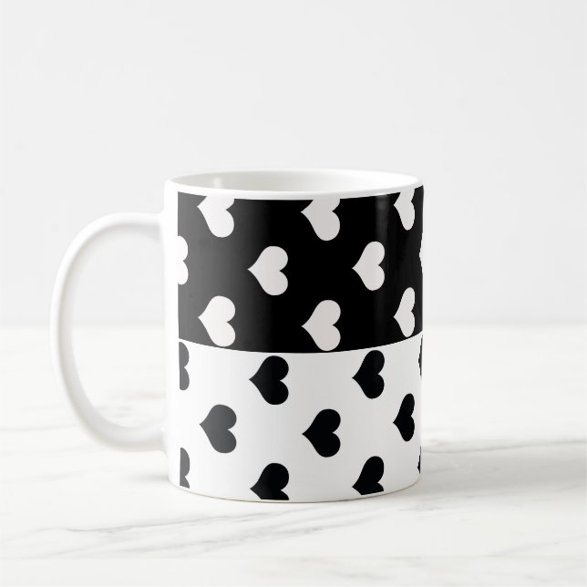 Schwarz-weiße Liebe Herzmuster Kaffeetasse (Links)