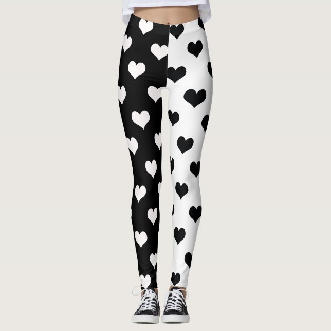 Schwarz-weiße Liebe Herzmuster Leggings (Vorderseite)