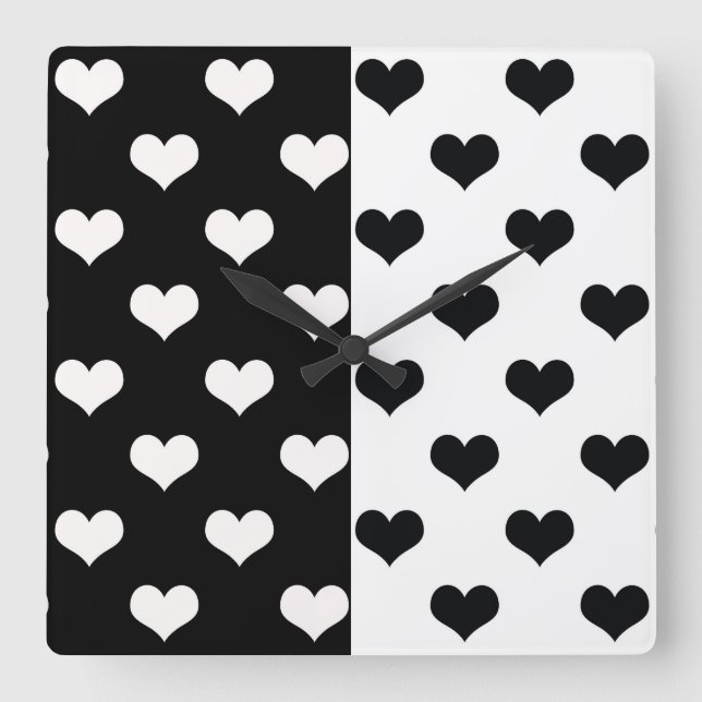 Schwarz-weiße Liebe Herzmuster Quadratische Wanduhr (Vorderseite)