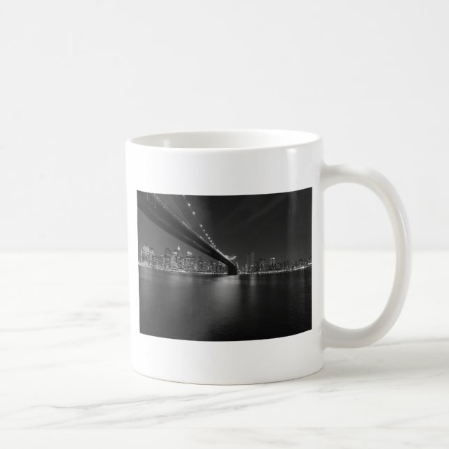 Schwarz-weiße New York City Skyline Kaffeetasse (Rechts)