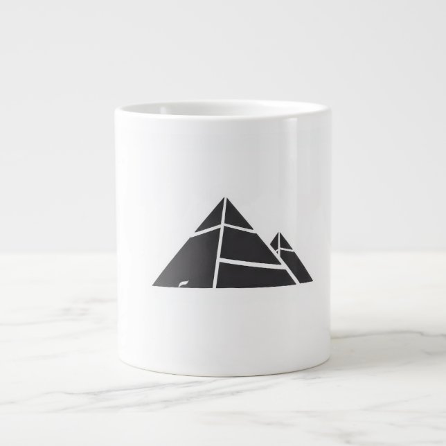 Schwarz-weiße Pyramiden Jumbo-Tasse (Vorderseite)