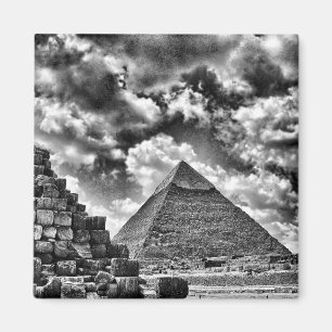 Schwarz-weiße Pyramiden Magnet