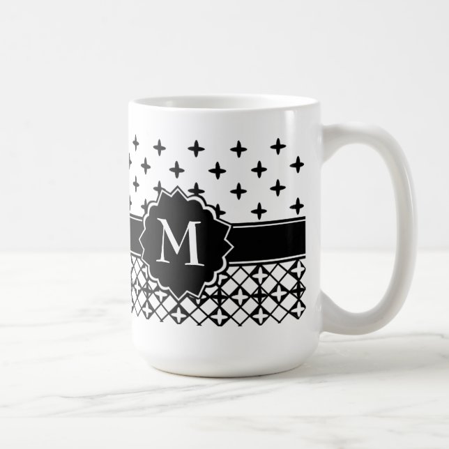 Schwarz-weiße Quatrefolie Mit Monogramm Tasse (Rechts)