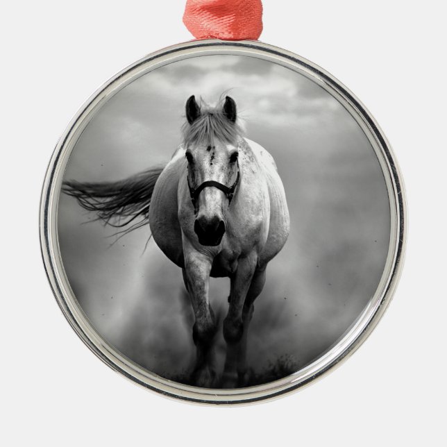 Schwarz-weiße Running Horse Freedom Silbernes Ornament (Vorne)