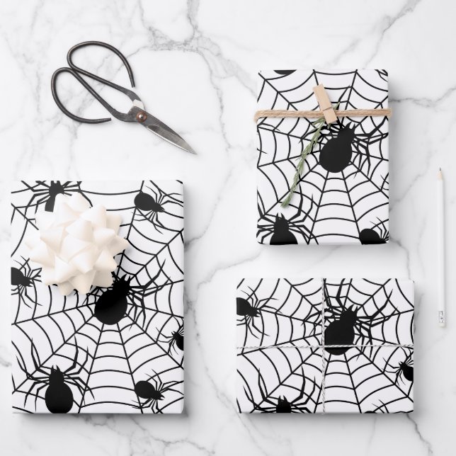 Schwarz-weiße Spinnennetzmuster Halloween Geschenkpapier Set (Vorderseite)