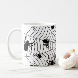 Schwarz-weiße Spinnennetzmuster Halloween Kaffeetasse