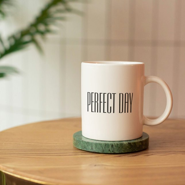 Schwarz-weiße Tasse für perfektes Tagesangebot (Von Creator hochgeladen)