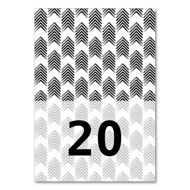 Schwarz-weiße Tribal Arrows Table Card Tischnummer (Vorderseite)