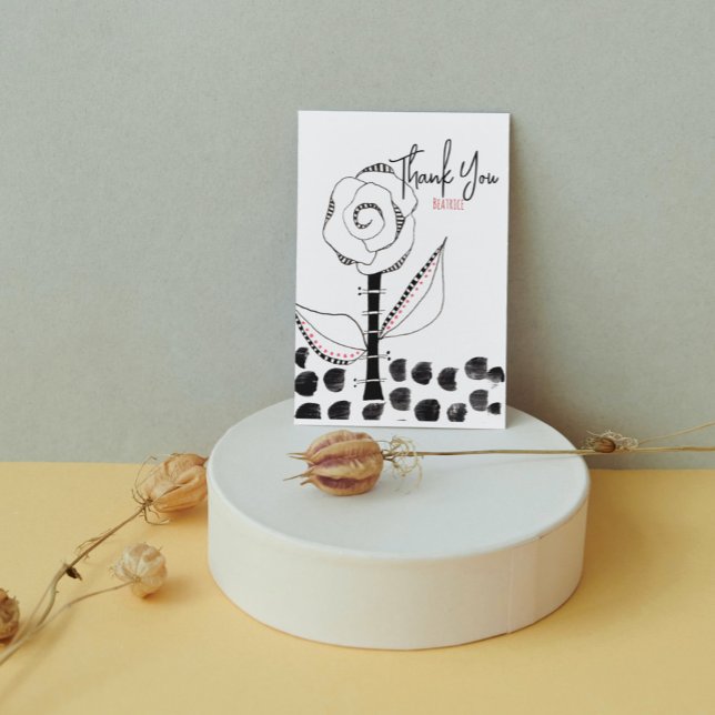 Schwarz-weiße Whimsical-Blume bearbeitbar Dankeskarte (Von Creator hochgeladen)