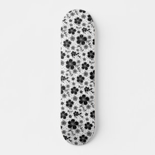 Schwarz-weißer Blumenprint Skateboard