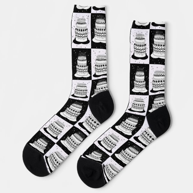 Schwarz-weißer Cake-Checker-Blockdruck Socken (Linkes Detail)